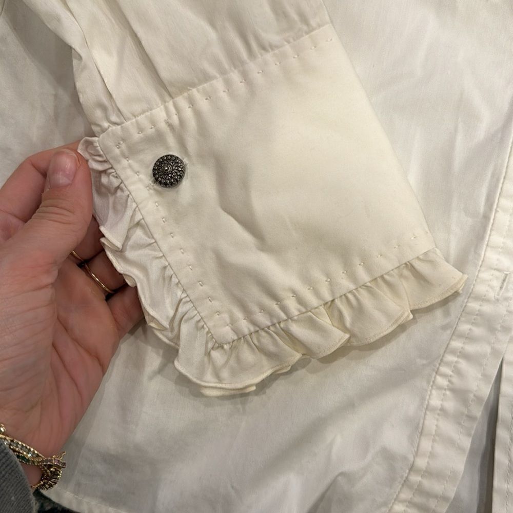 Tahari button down - Picture 2 of 7